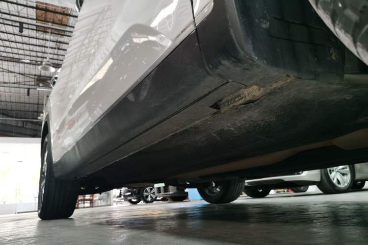 Used Hyundai Palisade 2021 3.5L Automatic 4x4 GLS Right Side Sill