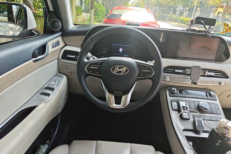 Used Hyundai Palisade 2021 3.5L Automatic 4x4 GLS Steering Wheel