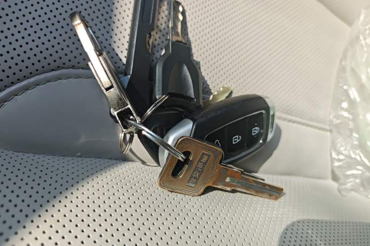 Used Hyundai Palisade 2021 3.5L Automatic 4x4 GLS Vehicle Key