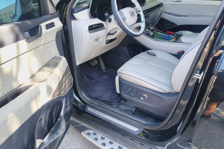 Used Hyundai Palisade 2023 3.5L Automatic 4x4 the Appreciator Plus Version Driver Seat
