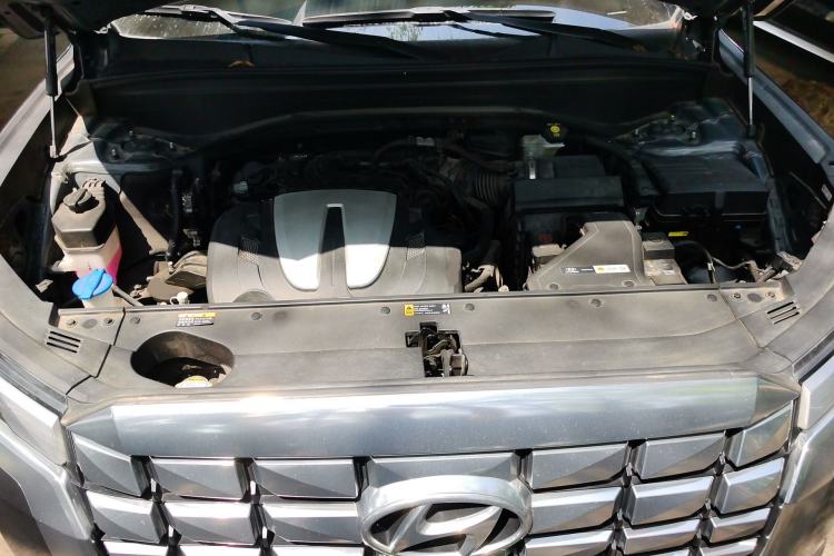Used Hyundai Palisade 2023 3.5L Automatic 4x4 the Appreciator Plus Version Engine Bay