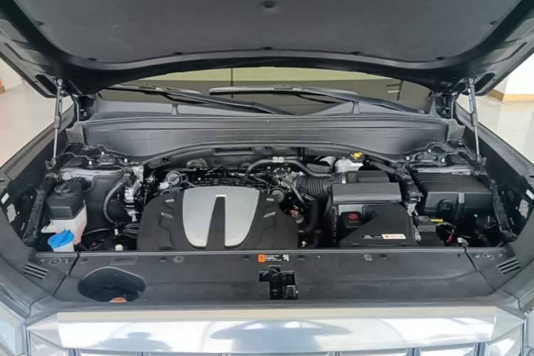 Used Hyundai Palisade 2023 3.5L Automatic 4x4 the Appreciator Plus Version Engine Bay