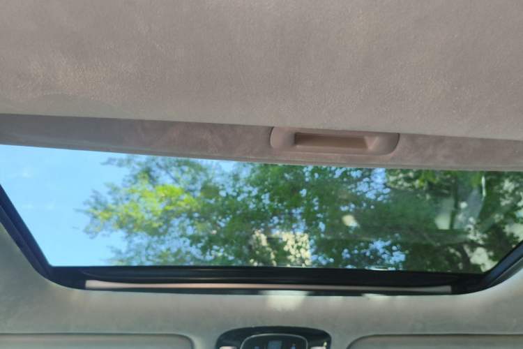 Used Hyundai Palisade 2023 3.5L Automatic 4x4 the Appreciator Plus Version Headliner