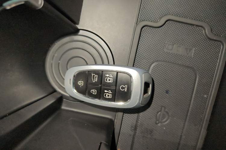 Used Hyundai Palisade 2023 3.5L Automatic All-Wheel Drive Calligraphy Interior 1