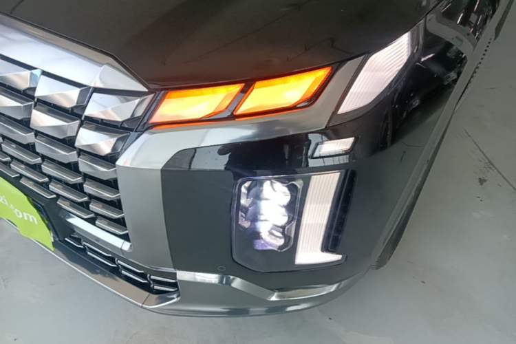 Used Hyundai Palisade 2023 3.5L Automatic 4x4 the Appreciator Plus Version Left Front Headlight