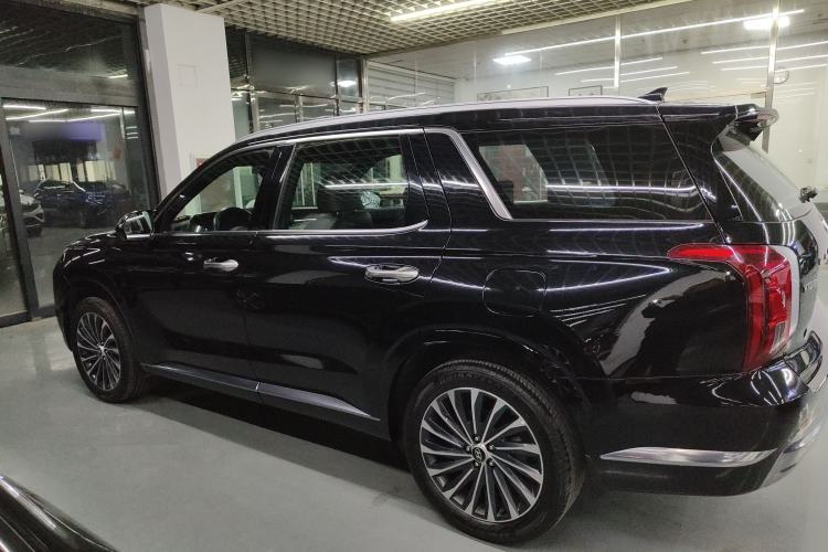 Used Hyundai Palisade 2023 3.5L Automatic All-Wheel Drive Calligraphy Left Side