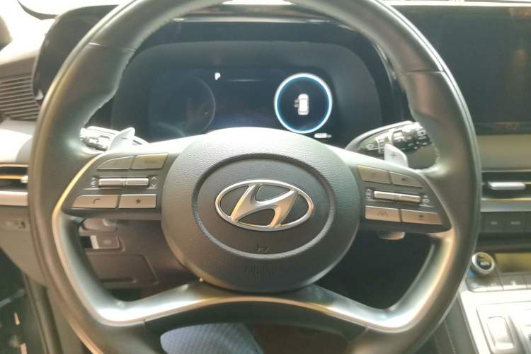 Used Hyundai Palisade 2023 3.5L Automatic 4x4 the Appreciator Plus Version Steering Wheel