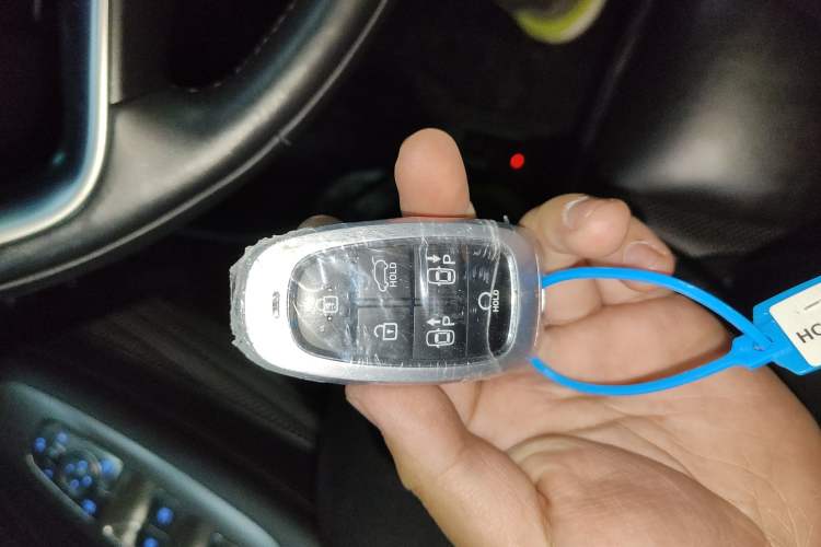 Used Hyundai Palisade 2023 3.5L Automatic All-Wheel Drive Calligraphy Vehicle Key