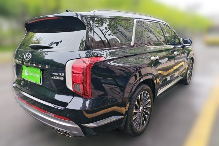 Used Hyundai Palisade 2023 3.5L Automatic All-Wheel Drive Calligraphy Rear Right 45 Deg