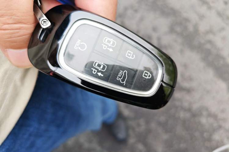 Used Hyundai Palisade 2023 3.5L Automatic All-Wheel Drive Calligraphy Vehicle Key