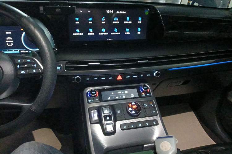 Used Hyundai Palisade 2023 3.5L Automatic 4x4 the Appreciator Plus Version Audio And AC Panel