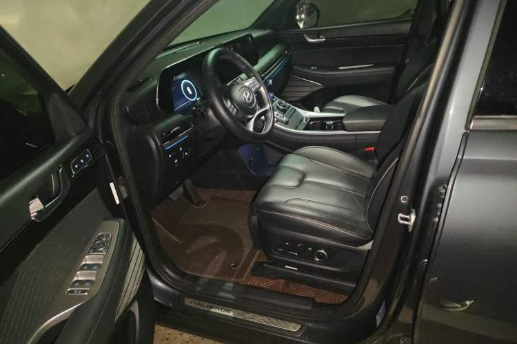 Used Hyundai Palisade 2023 3.5L Automatic 4x4 the Appreciator Plus Version Driver Seat