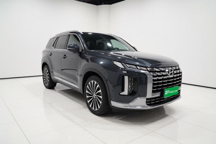 Used Hyundai Palisade 2023 3.5L Automatic 4x4 the Appreciator Plus Version Exterior 1