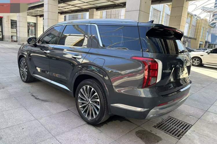 Used Hyundai Palisade 2023 3.5L Automatic All-Wheel Drive Calligraphy Exterior 5