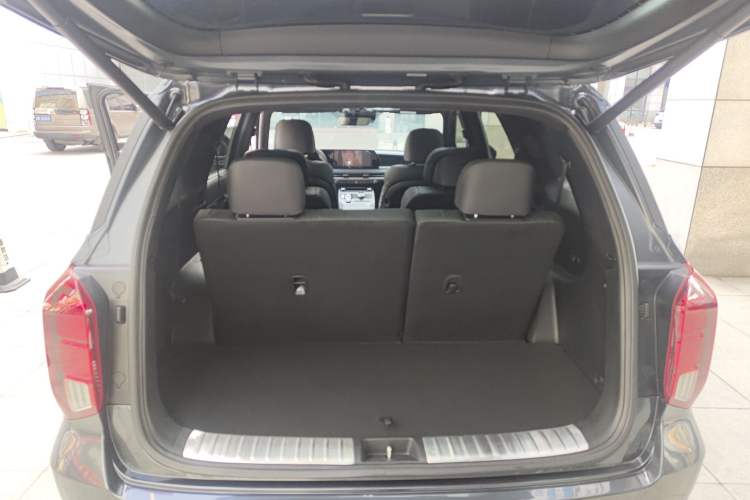 Used Hyundai Palisade 2023 3.5L Automatic All-Wheel Drive Calligraphy Trunk