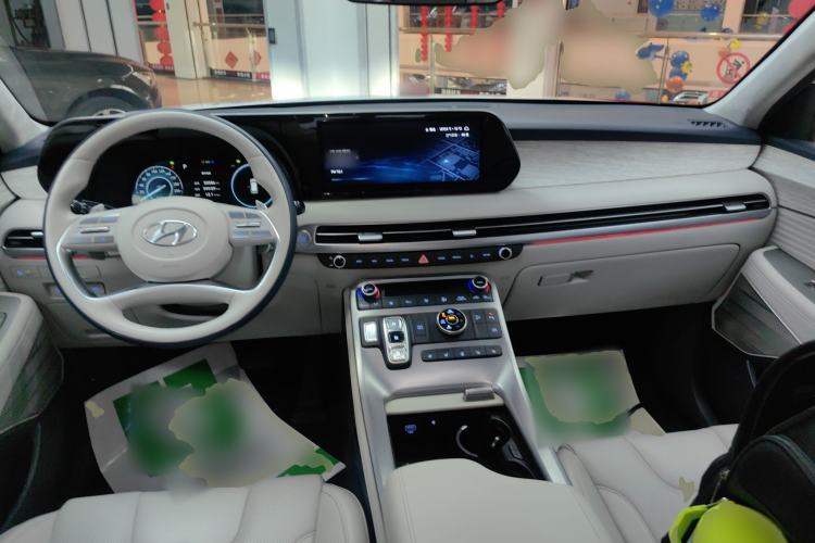 Used Hyundai Palisade 2023 3.5L Automatic All-Wheel Drive Calligraphy Center Console