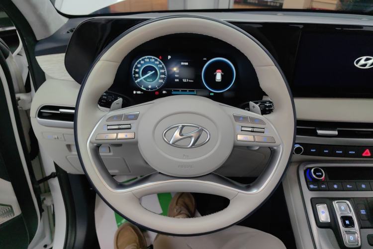 Used Hyundai Palisade 2023 3.5L Automatic All-Wheel Drive Calligraphy Steering Wheel