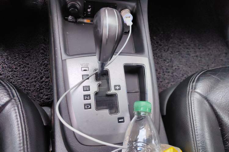 Used Hyundai Santa Fe 2010 2.4 Ultimate Edition 7-Seater Four-Wheel Drive Gear Lever