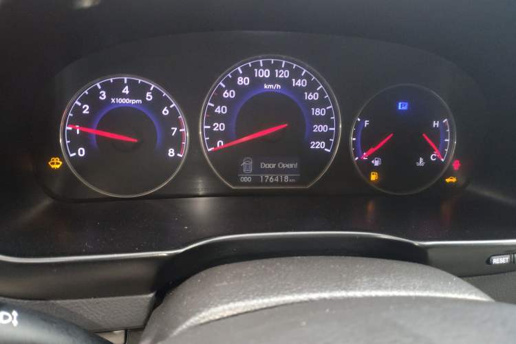 Used Hyundai Santa Fe 2010 2.4 Ultimate Edition 7-Seater Four-Wheel Drive Instrument Cluster