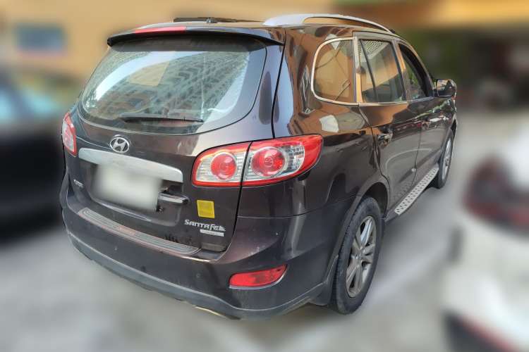 Used Hyundai Santa Fe 2010 2.4 Luxury Edition 7-Seater Four-Wheel Drive Rear Right 45 Deg