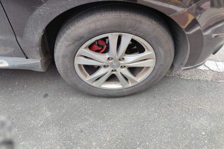Used Hyundai Santa Fe 2010 2.4 Ultimate Edition 7-Seater Four-Wheel Drive Right Front Wheel Hub