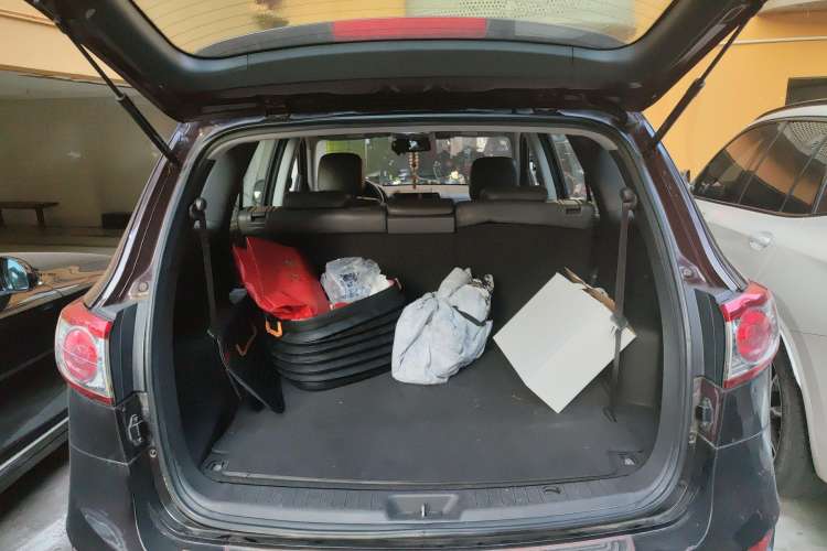 Used Hyundai Santa Fe 2010 2.4 Luxury Edition 7-Seater Four-Wheel Drive Trunk