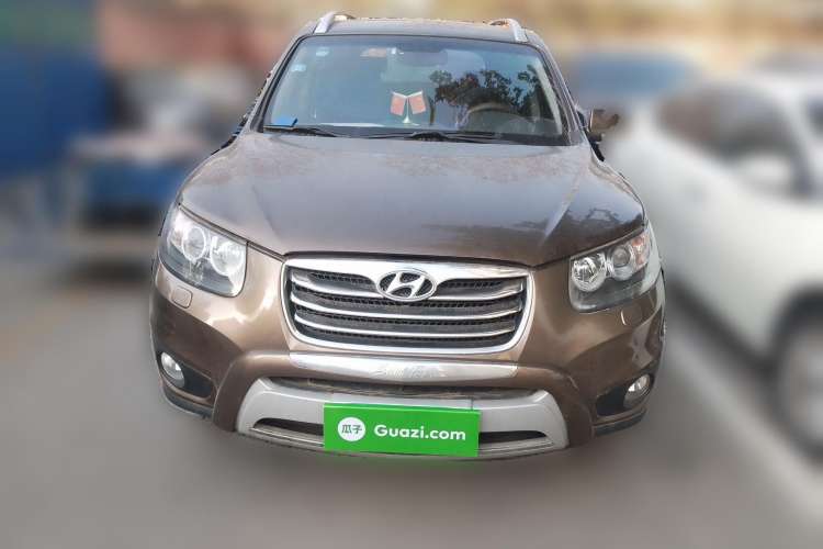 Used Hyundai Santa Fe 2010 2.4 Ultimate Edition 7-Seater Four-Wheel Drive Front