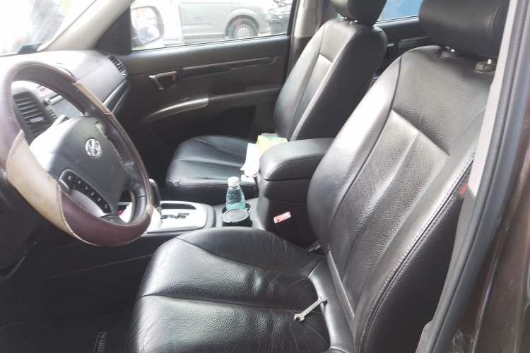 Used Hyundai Santa Fe 2010 2.4 Ultimate Edition 7-Seater Four-Wheel Drive Left Front Seat