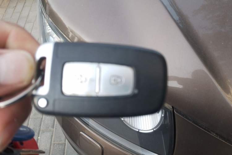 Used Hyundai Santa Fe 2010 2.4 Ultimate Edition 7-Seater Four-Wheel Drive Vehicle Key