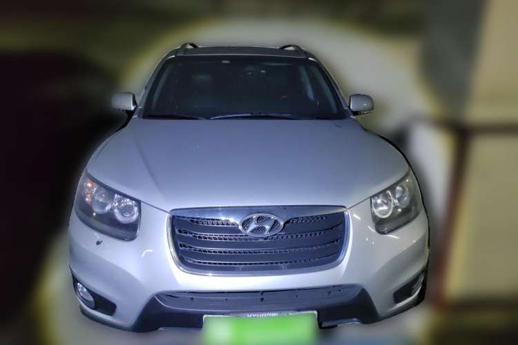 Used Hyundai Santa Fe 2010 2.4 Luxury Edition 7-Seater Four-Wheel Drive Front