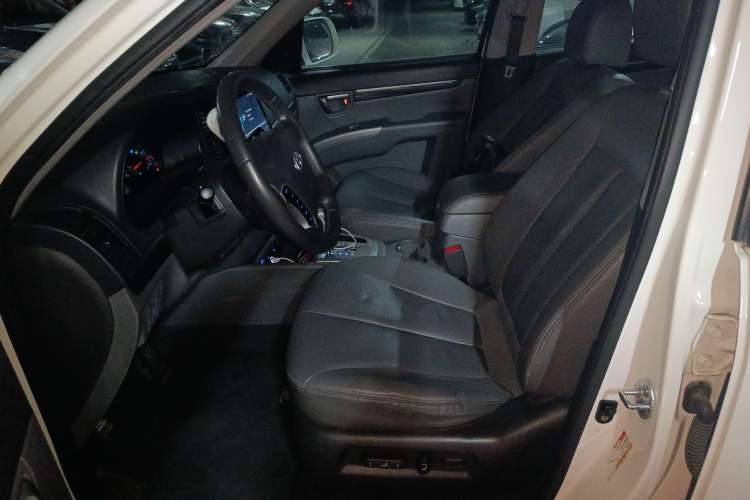 Used Hyundai Santa Fe 2010 2.4 Ultimate Edition 7-Seater Four-Wheel Drive Left Front Seat