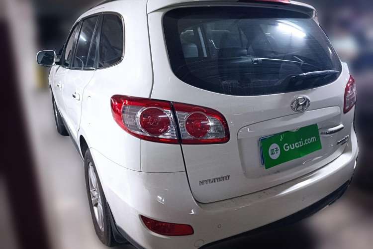 Used Hyundai Santa Fe 2010 2.4 Ultimate Edition 7-Seater Four-Wheel Drive Rear Left 45 Deg