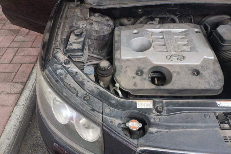 Used Hyundai Santa Fe  Engine Bay Right
