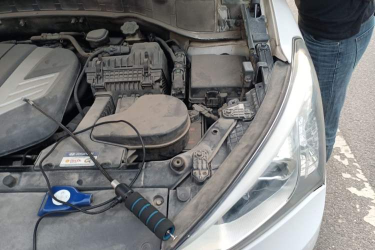 Used Hyundai Santa Fe  Engine Bay Left