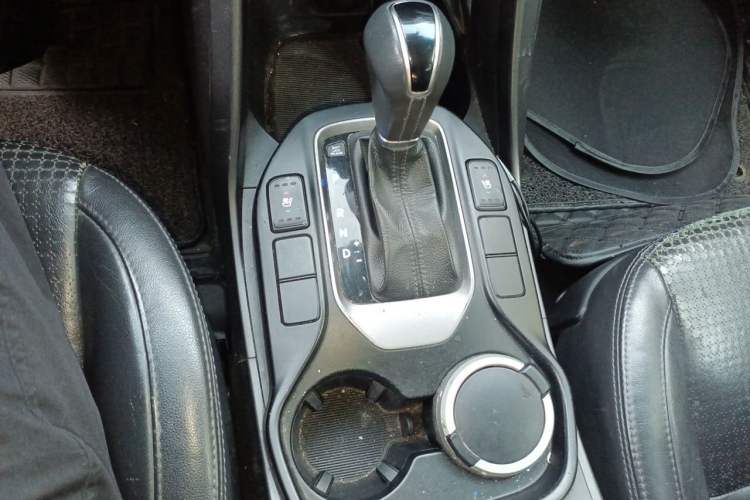 Used Hyundai Santa Fe  Gear Lever