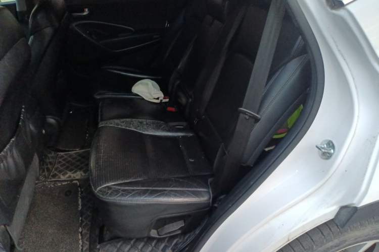 Used Hyundai Santa Fe  Left Rear Seat