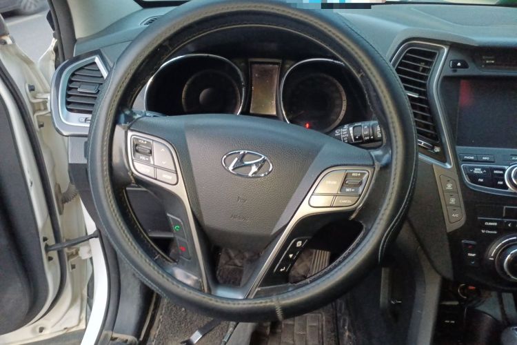 Used Hyundai Santa Fe  Steering Wheel