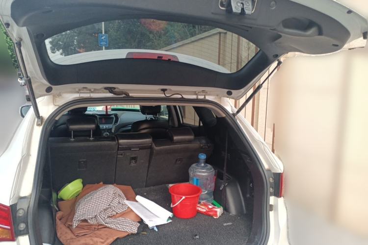 Used Hyundai Santa Fe  Trunk