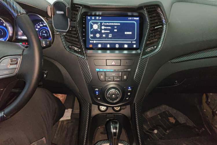 Used Hyundai Santa Fe 2013 2.4L Automatic 4x4 Comfort Edition Audio And AC Panel