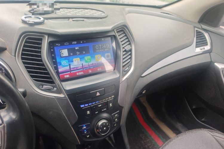 Used Hyundai Santa Fe 2013 2.4L Automatic 2WD Comfort Edition Audio And AC Panel