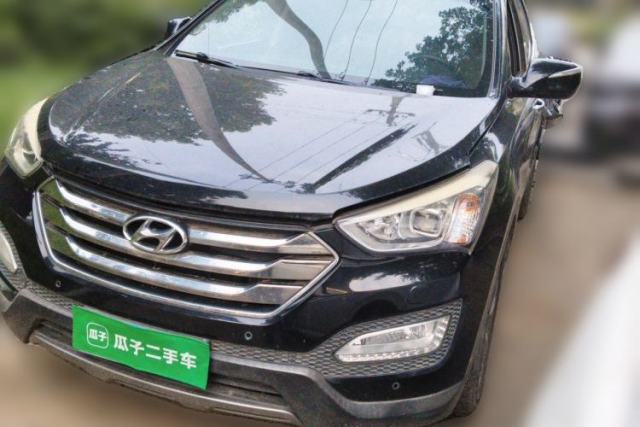 Used Hyundai Santa Fe 2013 2.0T Automatic All-Wheel Drive Top Trim