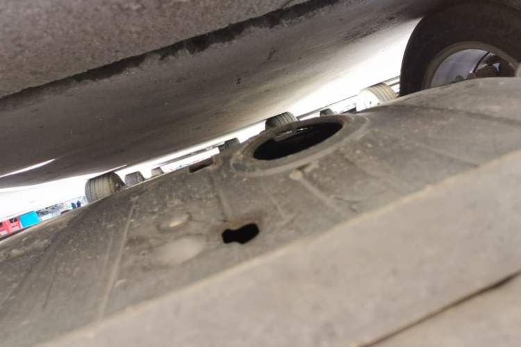 Used Hyundai Santa Fe 2013 2.4L Automatic Two-Wheel Drive Smart Version Chassis Front