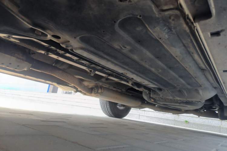 Used Hyundai Santa Fe 2013 2.4L Automatic Two-Wheel Drive Smart Version Chassis Front Left
