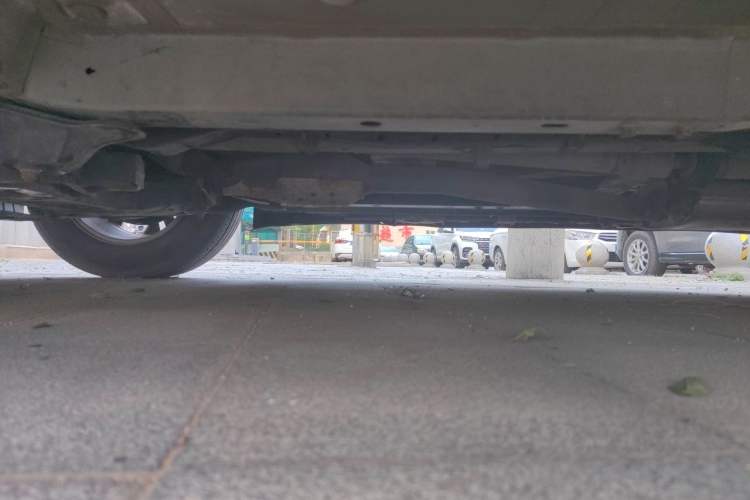 Used Hyundai Santa Fe 2013 2.4L Automatic 4x4 Smart Version Chassis Front Left
