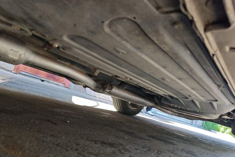 Used Hyundai Santa Fe 2013 2.0T Automatic All-Wheel Drive Top Trim Chassis Front Left