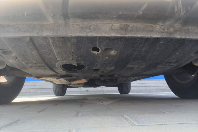 Used Hyundai Santa Fe 2013 2.4L Automatic Two-Wheel Drive Smart Version Chassis Front