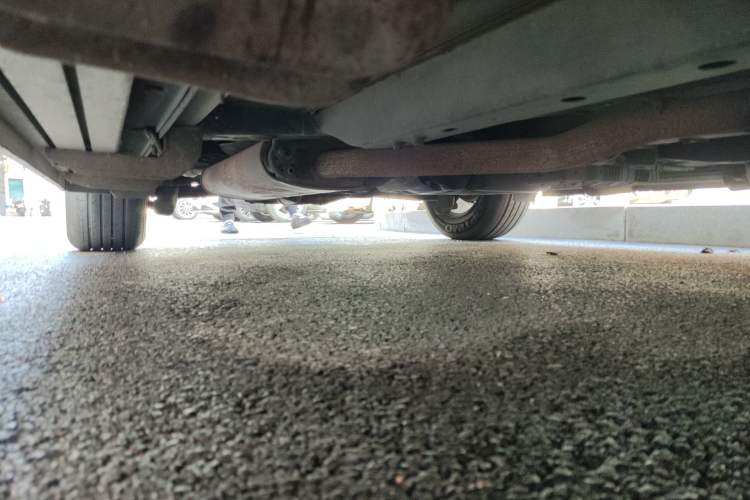 Used Hyundai Santa Fe 2013 2.4L Automatic 4x4 Smart Version Chassis Front Right