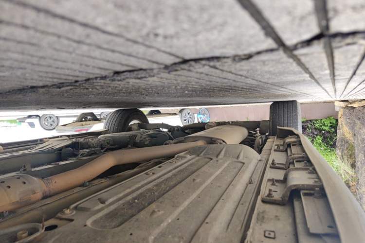Used Hyundai Santa Fe 2013 2.4L Automatic Two-Wheel Drive Smart Version Chassis Front Right