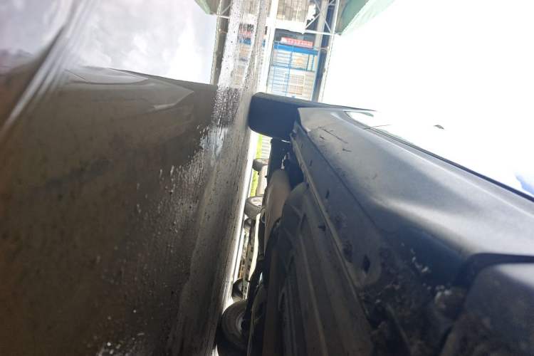 Used Hyundai Santa Fe 2013 2.4L Automatic Two-Wheel Drive Smart Version Chassis Front Right