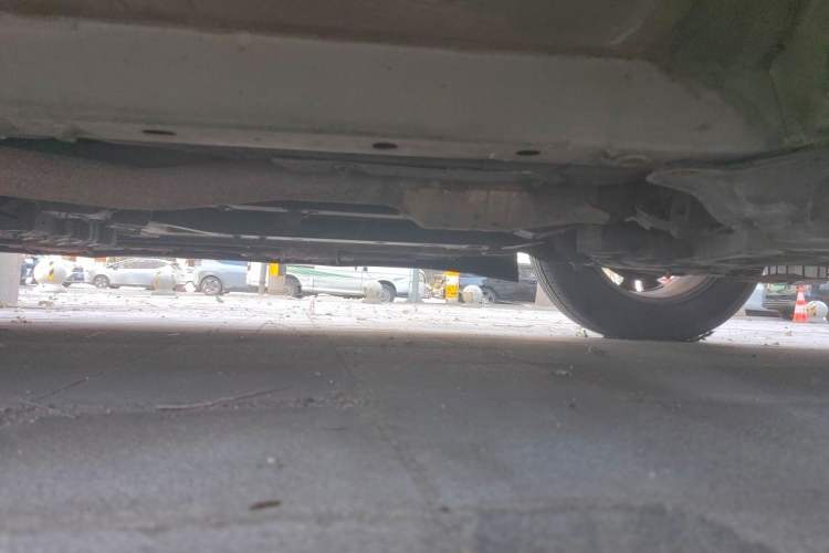 Used Hyundai Santa Fe 2013 2.4L Automatic 4x4 Smart Version Chassis Front Right
